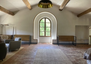 SUITE 100M2 LIT JUMEAUX 90X200, SALON, BUREAU, FRIGO,+ CHAMBRE AVEC LIT 140, LIT ENFANT 70X150, LIT BÉBÉ, LIVRES, JEUX